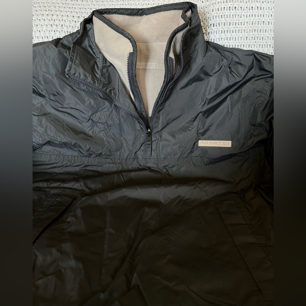 Old Navy Men’s Reversible Windbreaker Sweatshirt Performance Wear; Size M